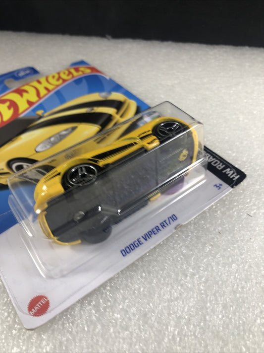Hot Wheels 2023 Dodge Viper RT/10 HW Roadsters 7/10 #131