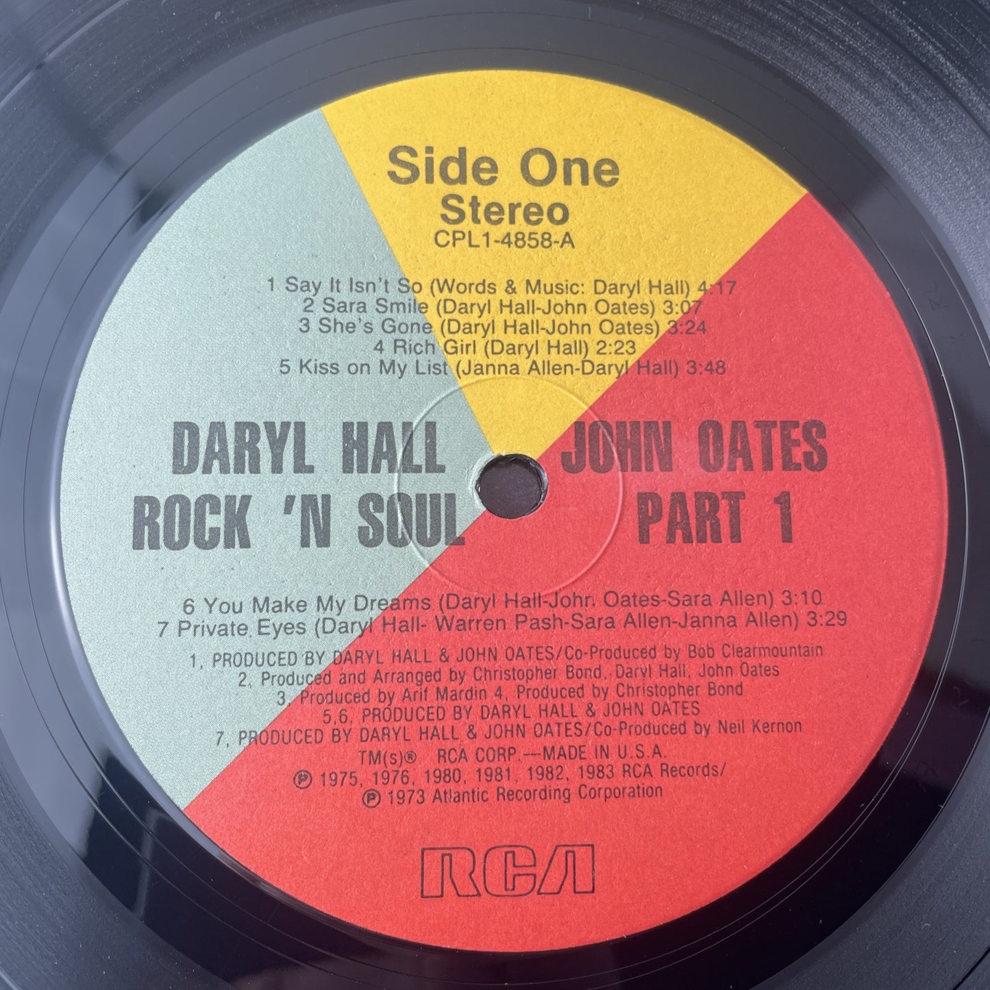 With Poster! Daryl Hall and John Oates Rock’N Soul Part 1 RCA CPLI-4858 VG