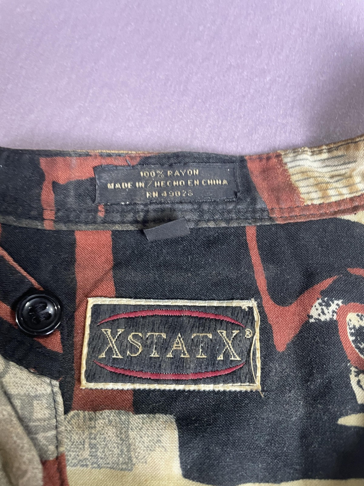 XSTATX Shirt Mens Large Black Tan Abstract Rayon Button Up Short Sleeve Camp