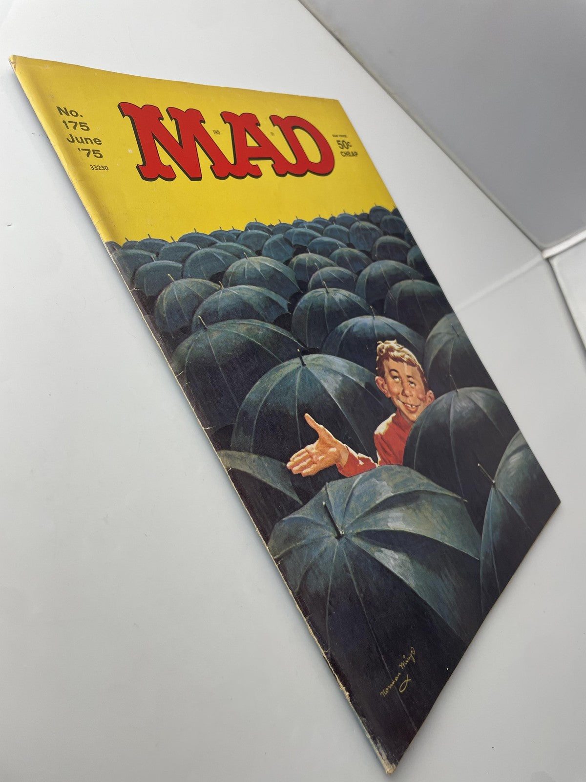 Vintage MAD Magazine No. 175 June 1975 Humor Satire Alfred E. Neuman Mini Poster