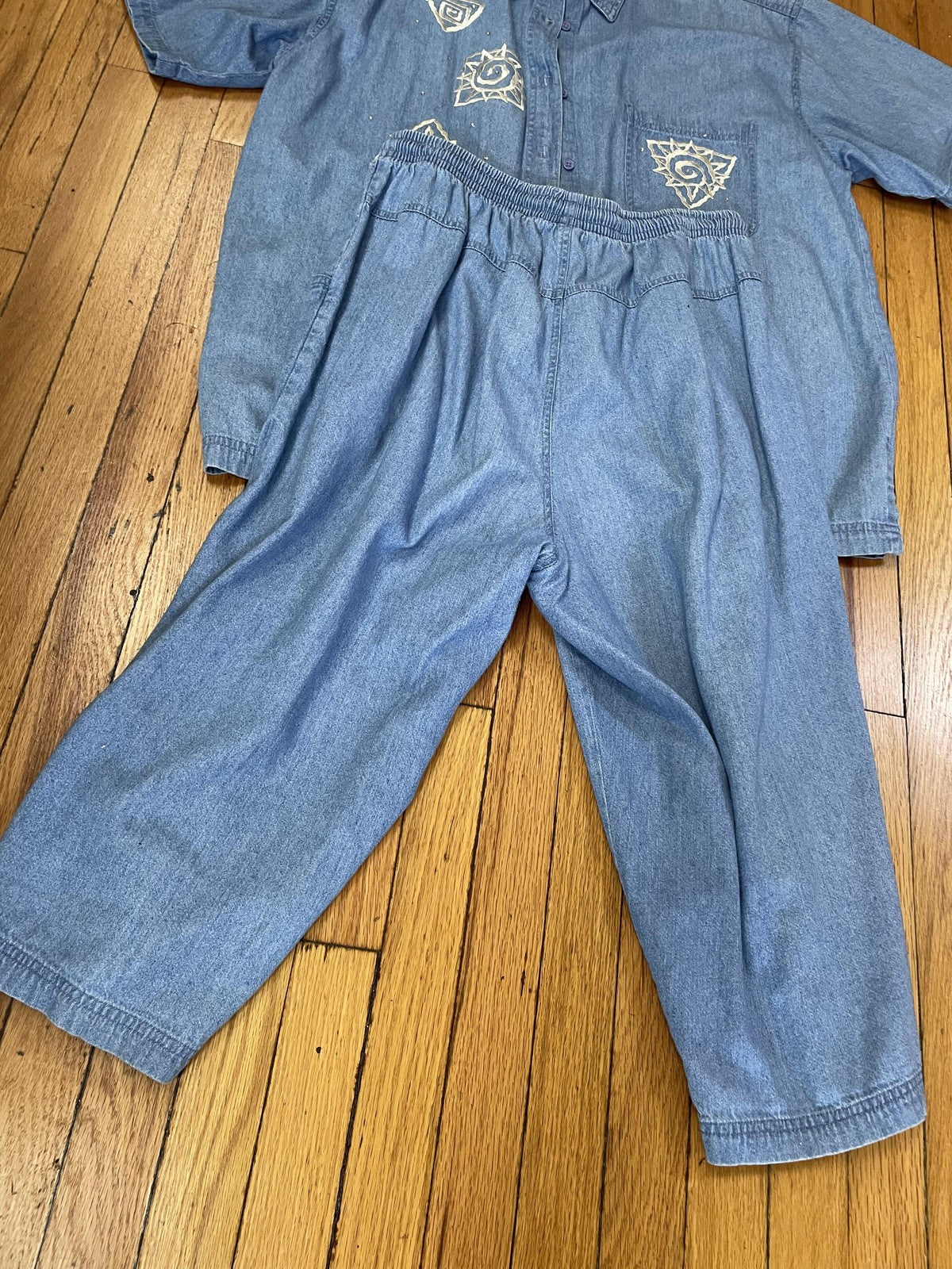Las Olas Shirt Pants Set Womens 1X Blue Denim 2 Piece Cropped Aztec Sun Print