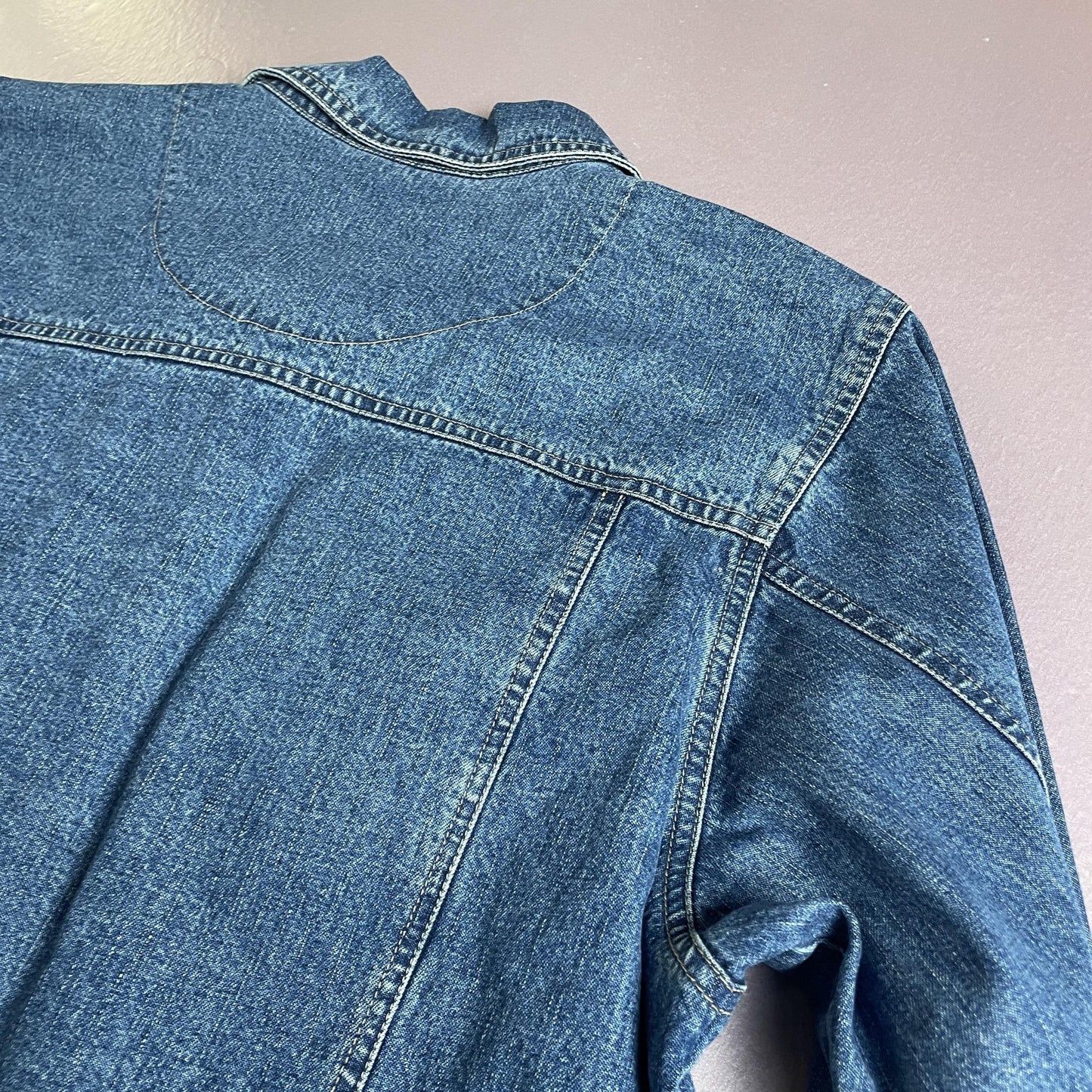 Classic Blues Denim Jacket Womens Medium Blue Jean Trucker Western Button Up