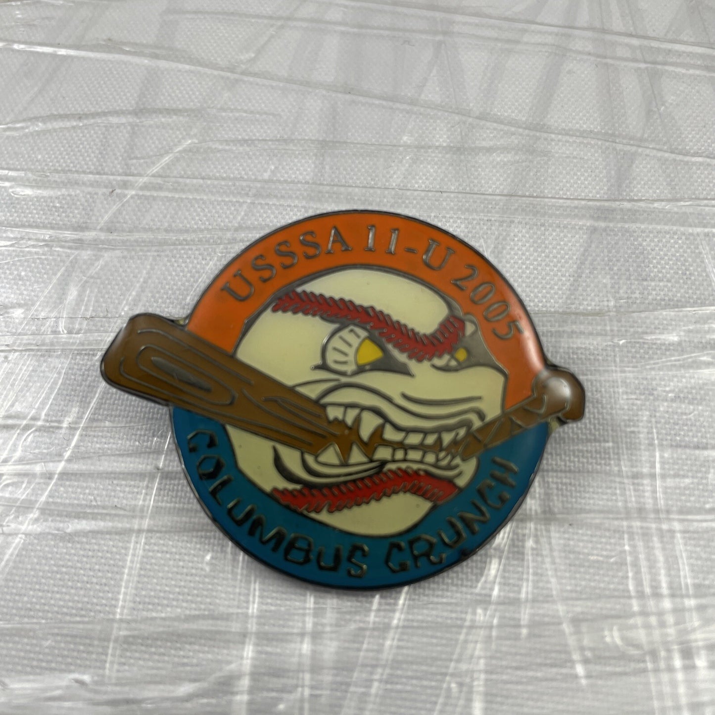 Columbus Crunch VTG Softball League Lapel Pin Sports Collectable 11U 2005 Rare