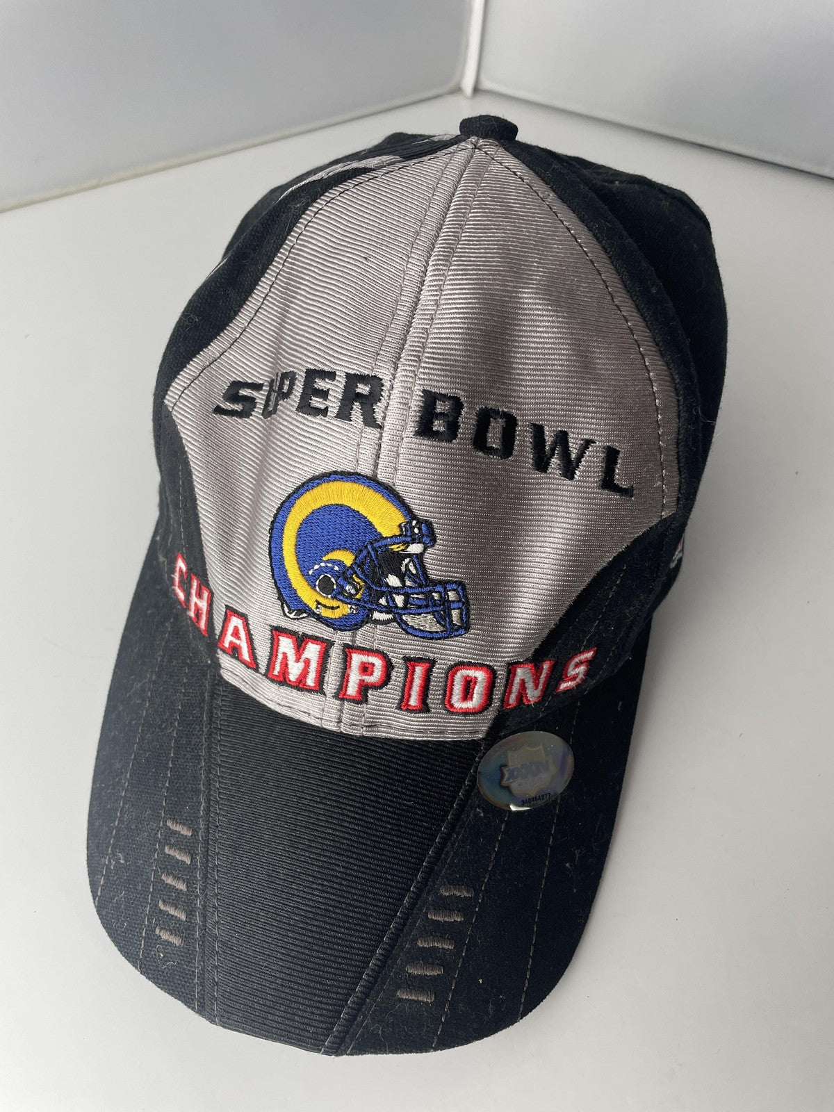 Vintage St. Louis Rams Hat Cap Strap Back Black NFL Football Super Bowl XXXIV