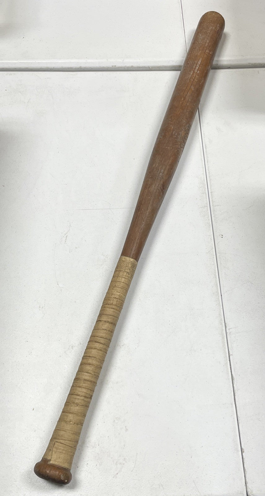 Vintage Antique Original Softball Bat Diamond Mfg. Co. D40 St. Louis 34” USA