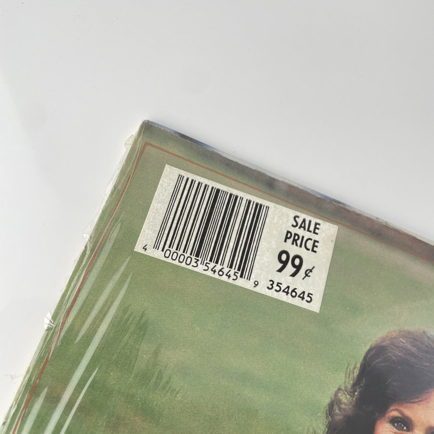 LORETTA LYNN LOOKIN' GOOD LP 1980 - nice copy - saw cut in cover USA