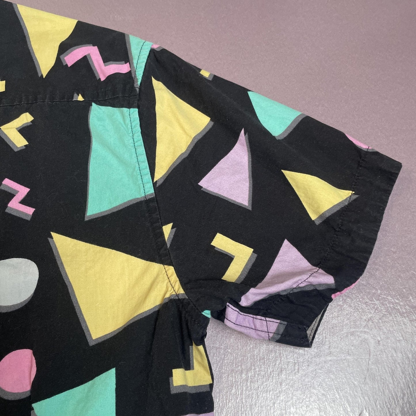 Massive Shirt Mens Medium Black Pastel Geometric Short Sleeve Casual Button Up