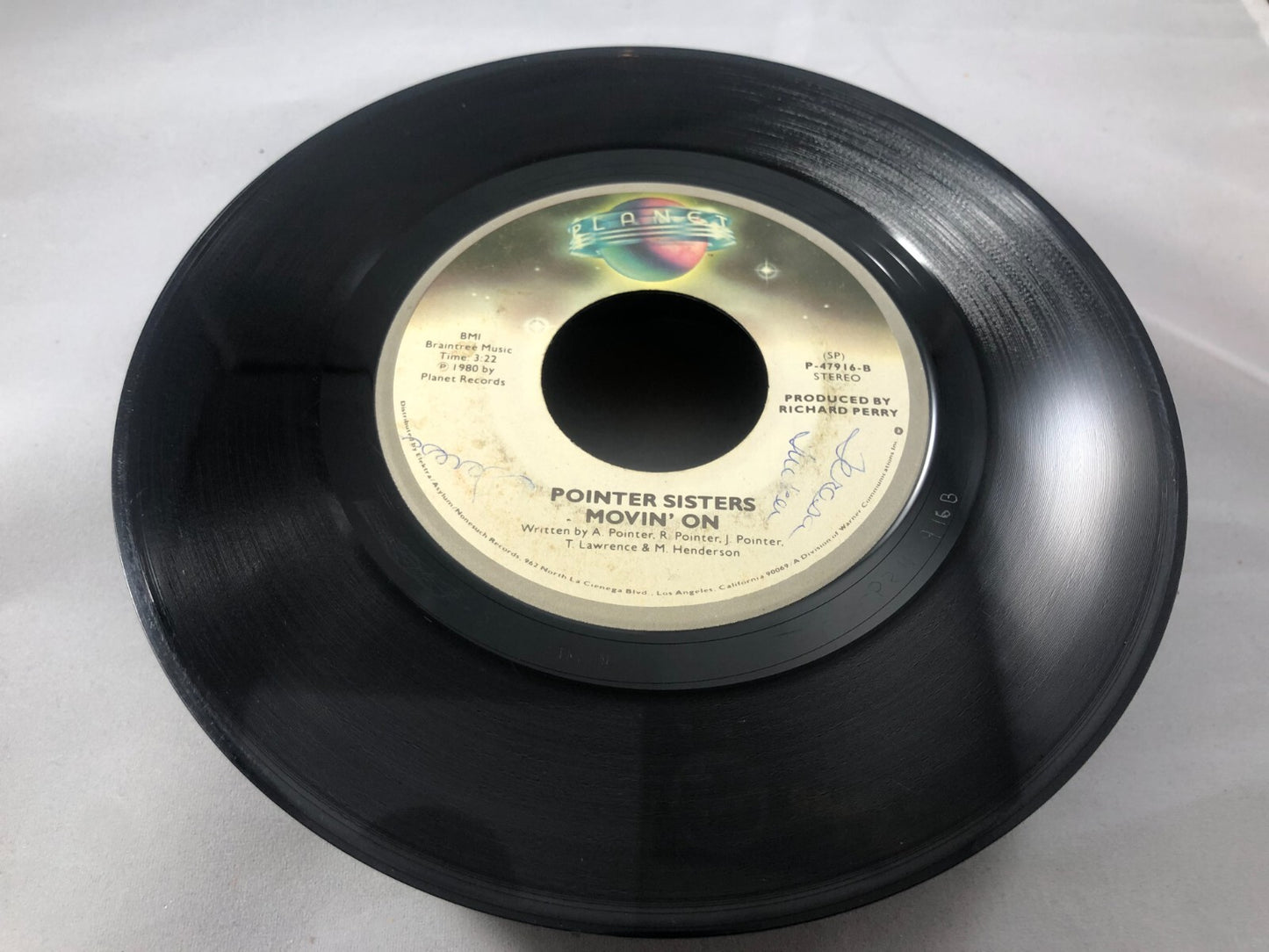 Pointer Sisters – He's So Shy / Movin' On - 1980 Planet 45 RPM Record - VG