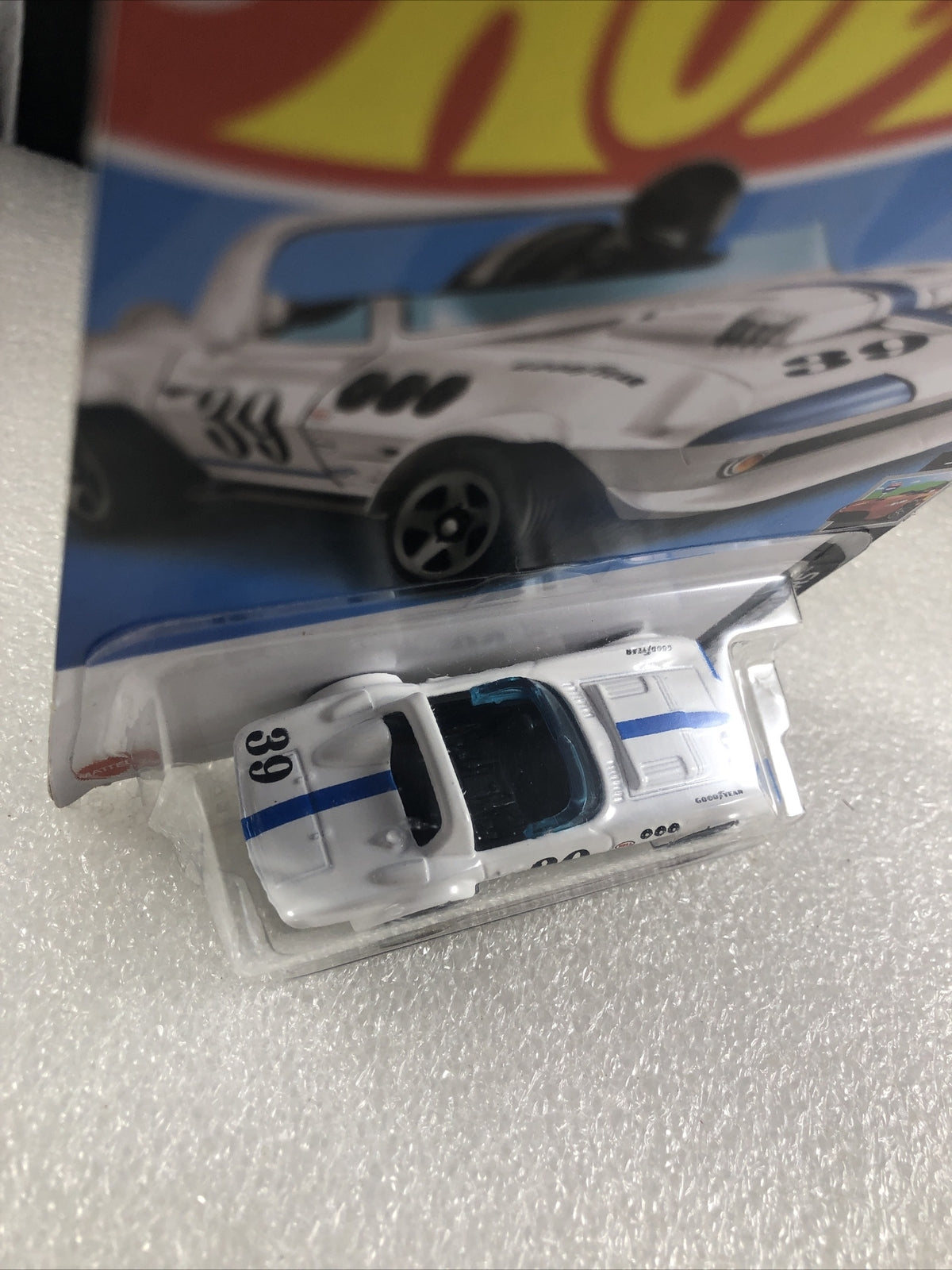 Hot Wheels 2021 HW Roadsters 3/10 White Corvette Grand Sport Roster 14/250