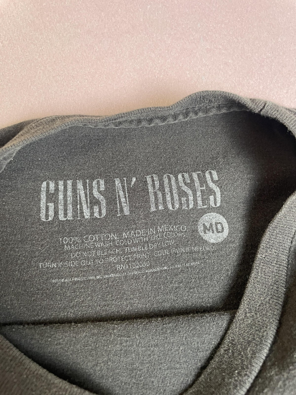 Guns N' Roses Shirt Mens Medium Black Graphic Band Rock Faded T-Shirt Tee