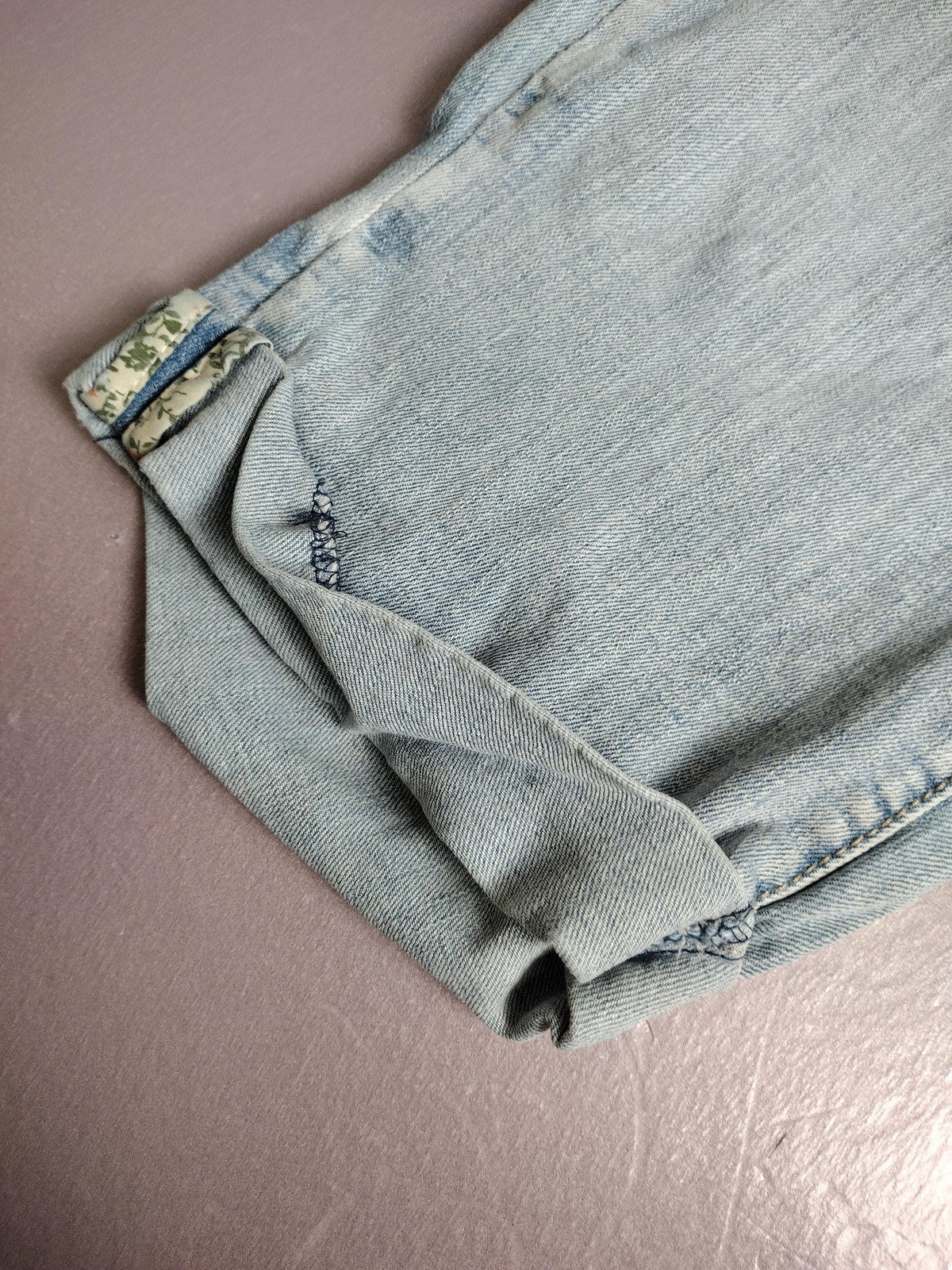 Womens Capri Jeans Light Wash Cuffed Cropped Denim Pants Stretch Casual