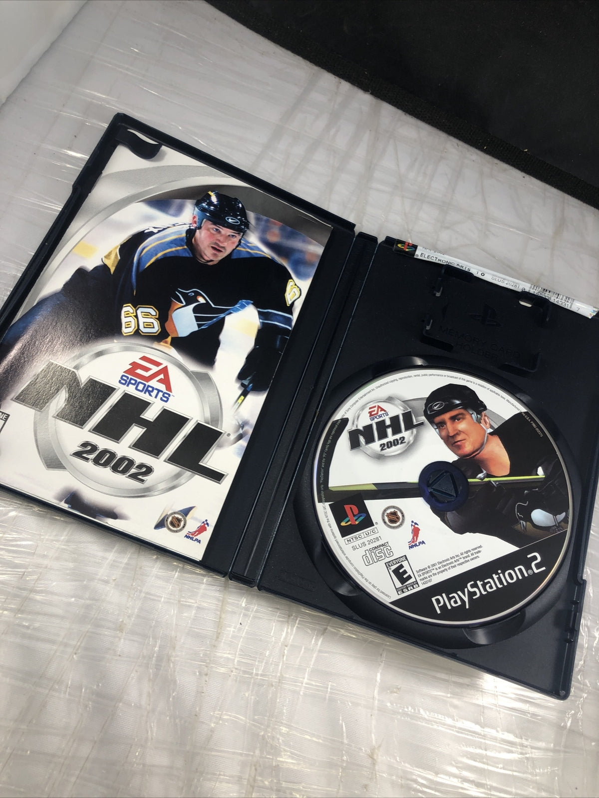 NHL 2002 PlayStation 2 PS2 Complete In Box CIB See Pics Outside Box Damaged