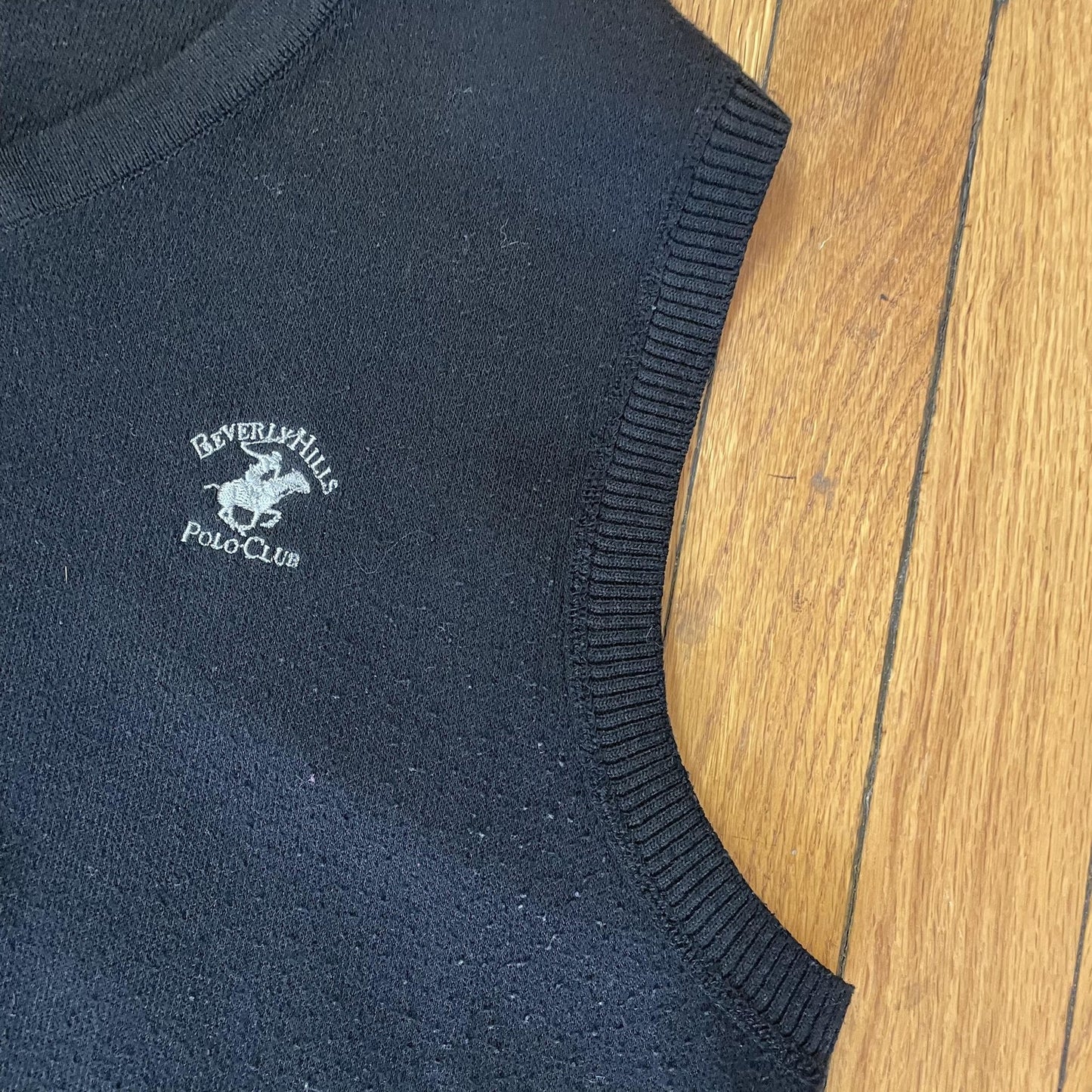 Beverly Hills Polo Club Sweater Vest Mens Medium V Neck Pullover Embroidered