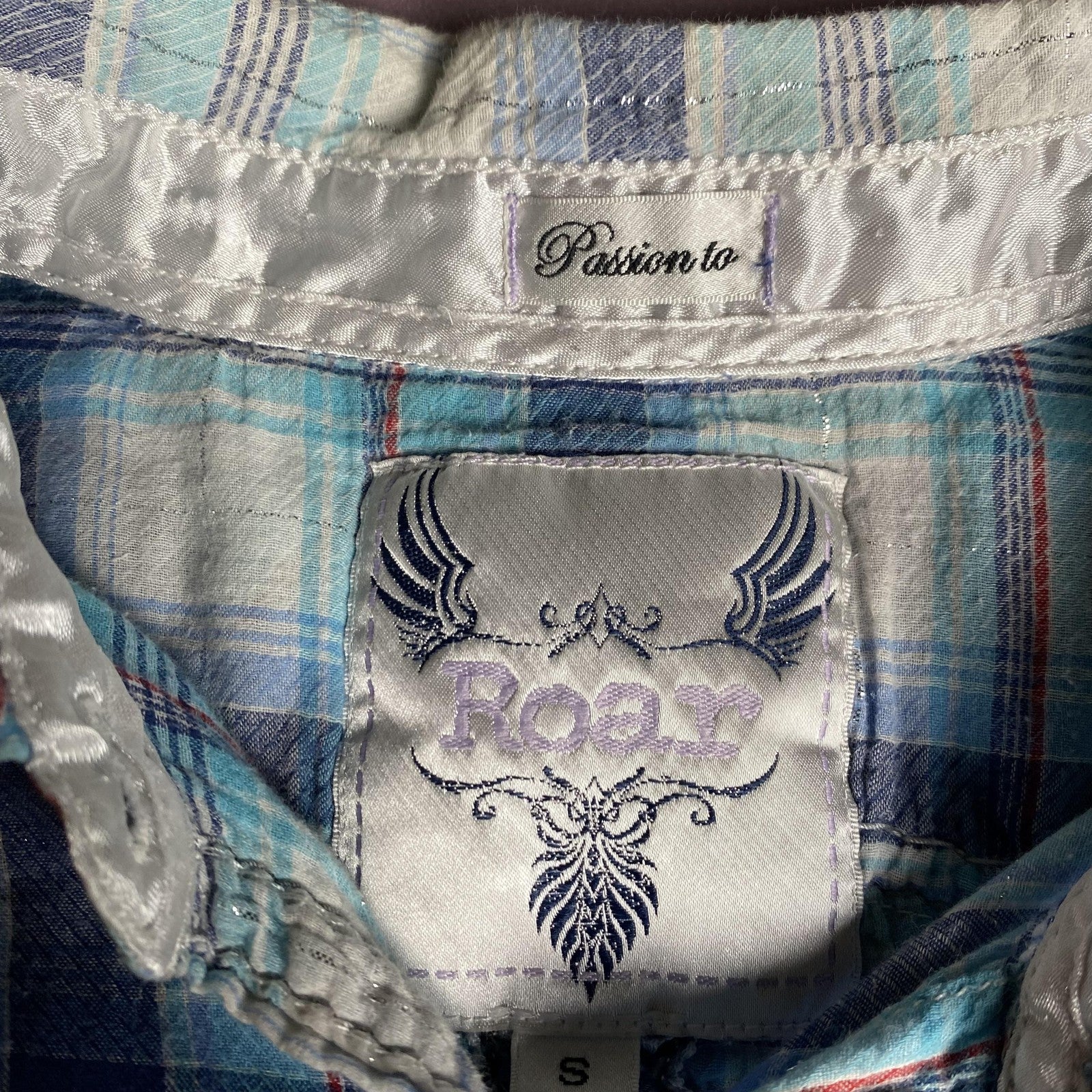 Roar Shirt Womens Small Blue Plaid Embroidered Western Snap Button Distressed