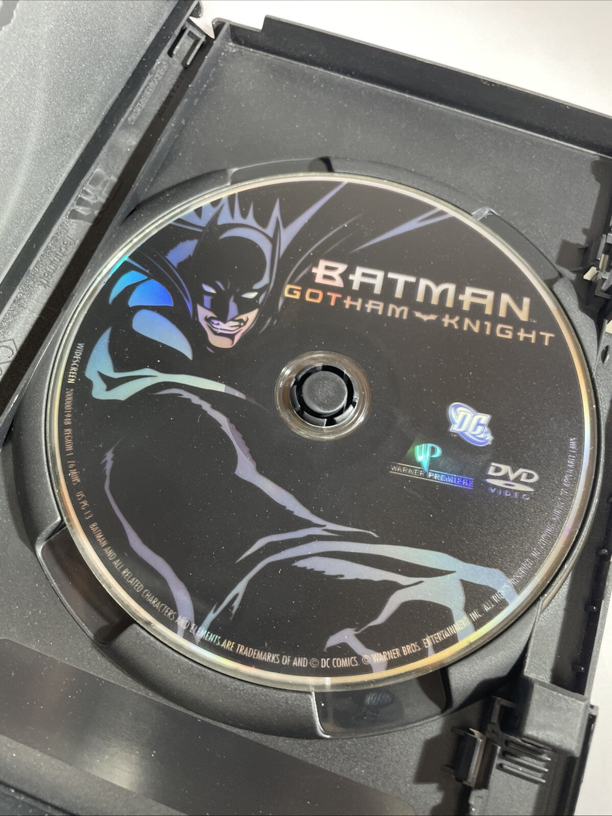 Batman - Gotham Knight (DVD, 2008, Standard Edition) Blockbuster Case! Rare