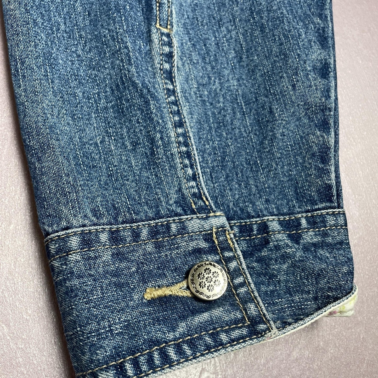 Classic Blues Denim Jacket Womens Medium Blue Jean Trucker Western Button Up