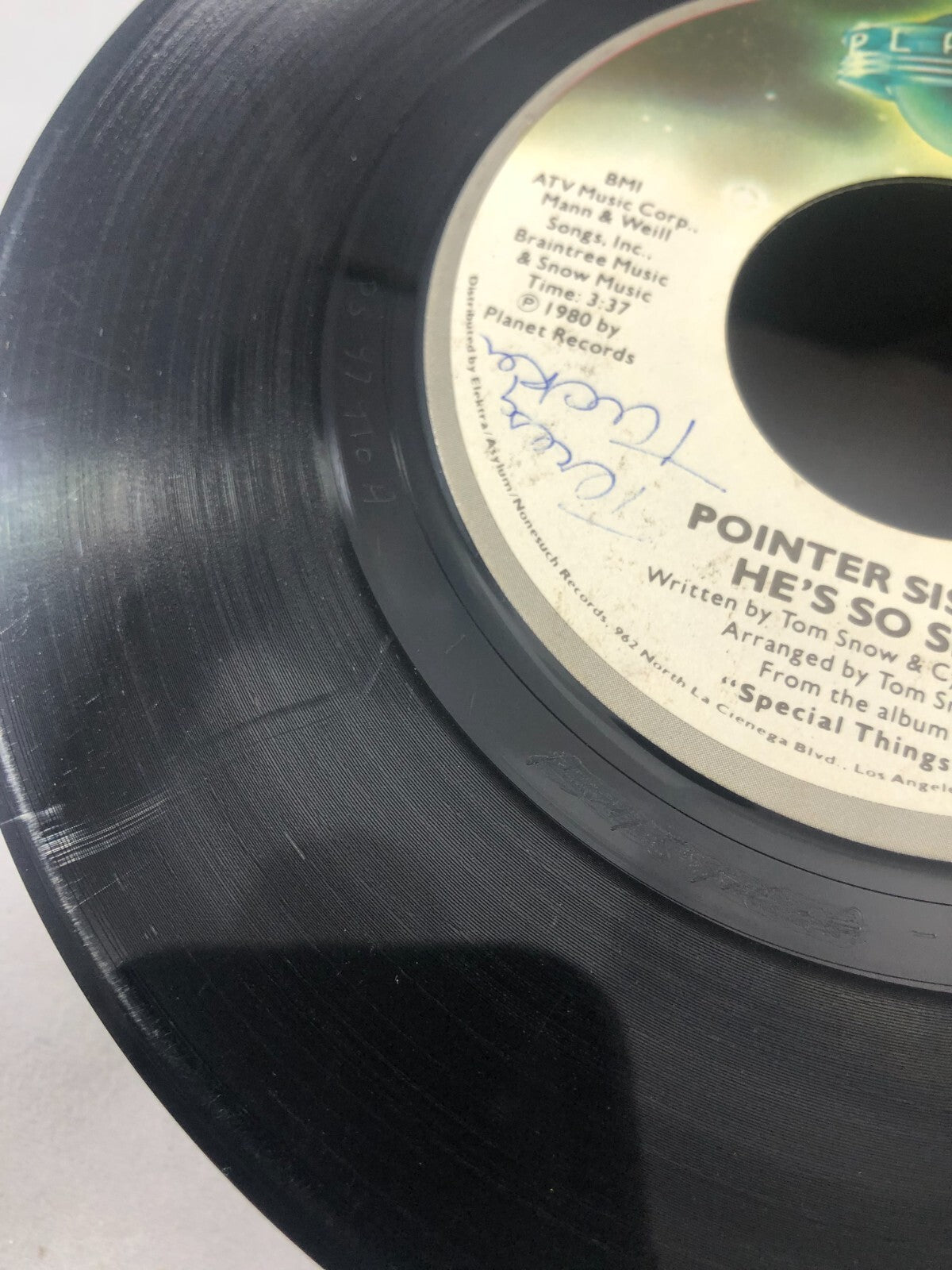 Pointer Sisters – He's So Shy / Movin' On - 1980 Planet 45 RPM Record - VG