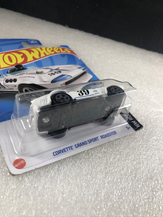 Hot Wheels 2021 HW Roadsters 3/10 White Corvette Grand Sport Roster 14/250