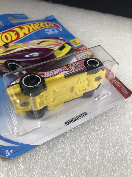 RRRoadster Holiday Racers Hot Wheels 2018 5/6 Purple Yellow Car 151/365