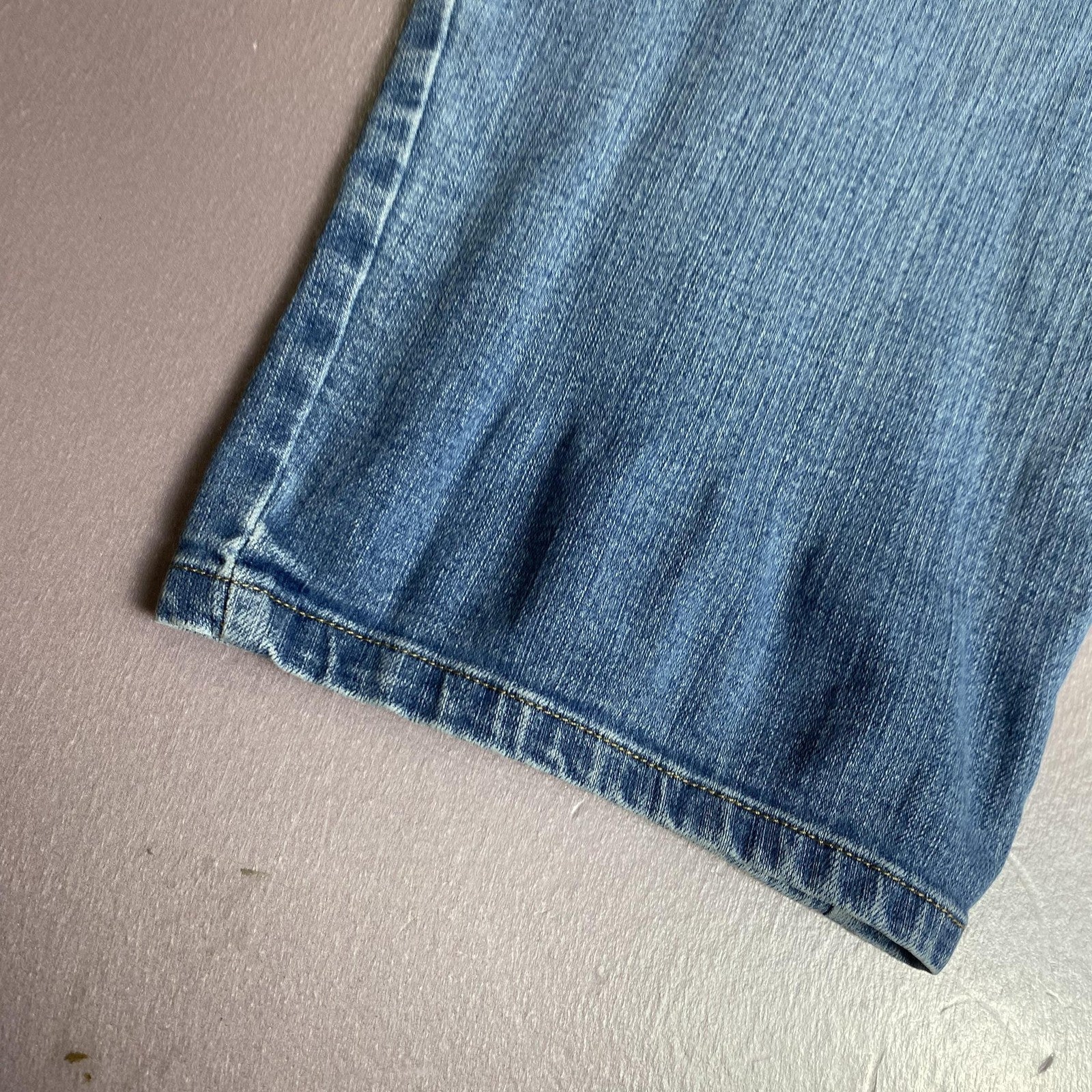 St John's Bay Jeans Womens 20W Blue Stretch Denim Cropped Capri Mid Rise Pants