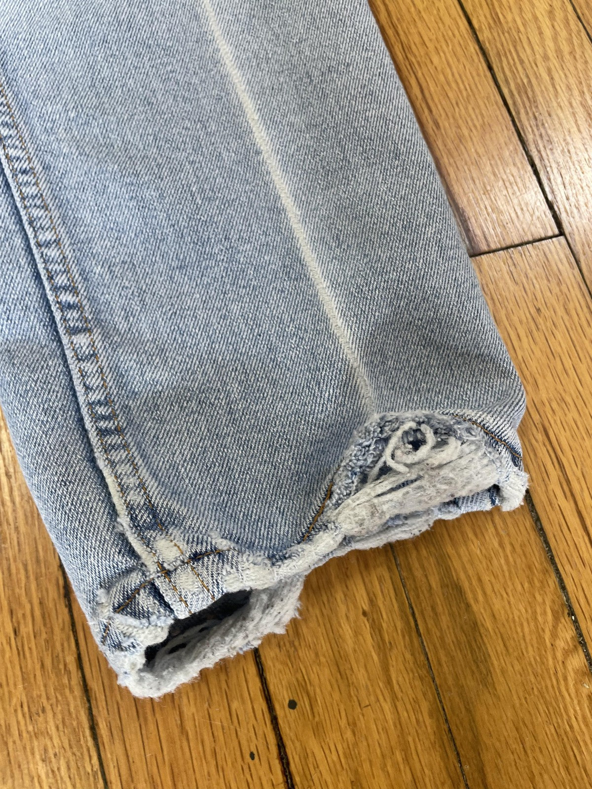 Vintage Levis 614 Jeans Mens 36x32 Light Wash Distressed Flex Made USA 90s Denim