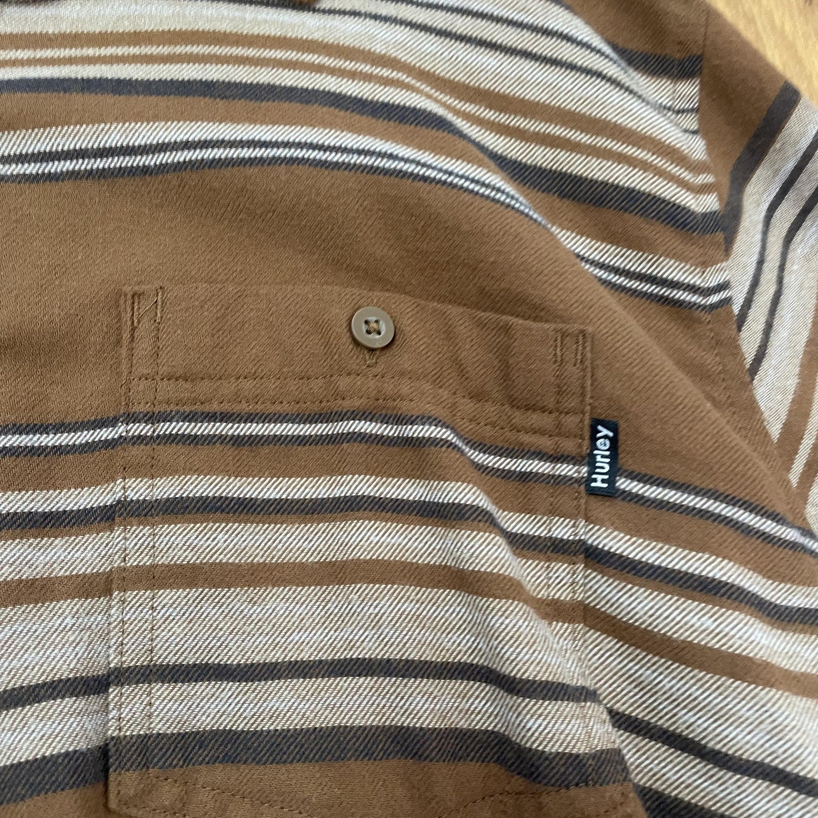 Hurley Shirt Mens 2XL Brown Tan Striped Long Sleeve Button Up Casual Skate Beach