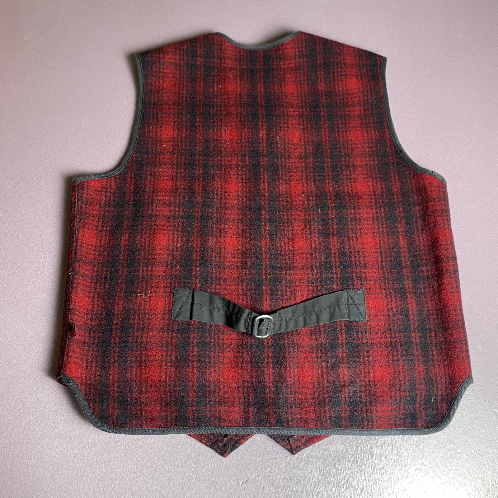 Woolrich Vest Mens Large Red Black Plaid Wool Hunting Outdoor Pockets Zip Canvas