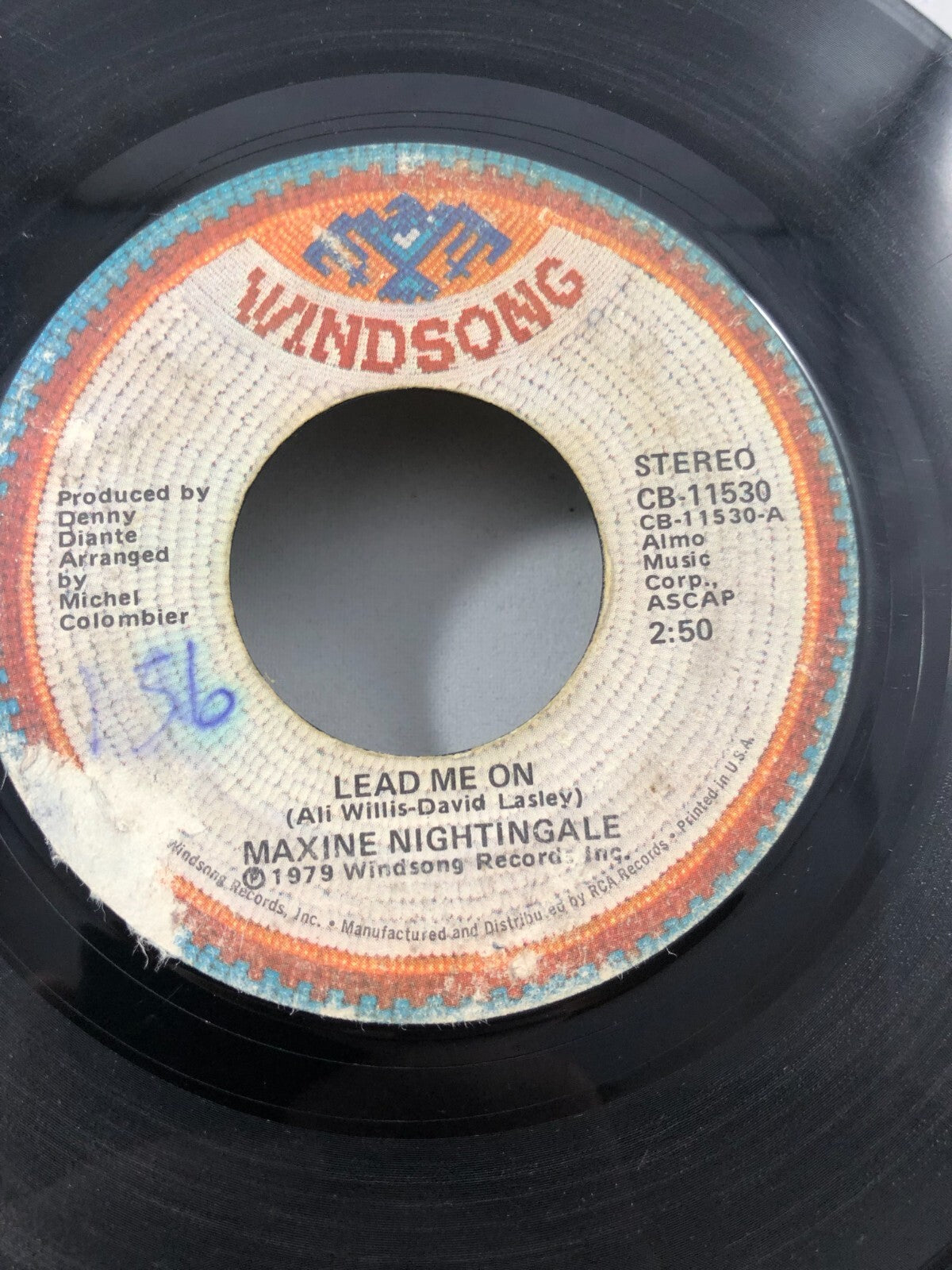 MAXINE NIGHTINGALE "LOVE ME LIKE YOU MEAN IT / LEAD ME ON" 1979 WINDSONG G F241