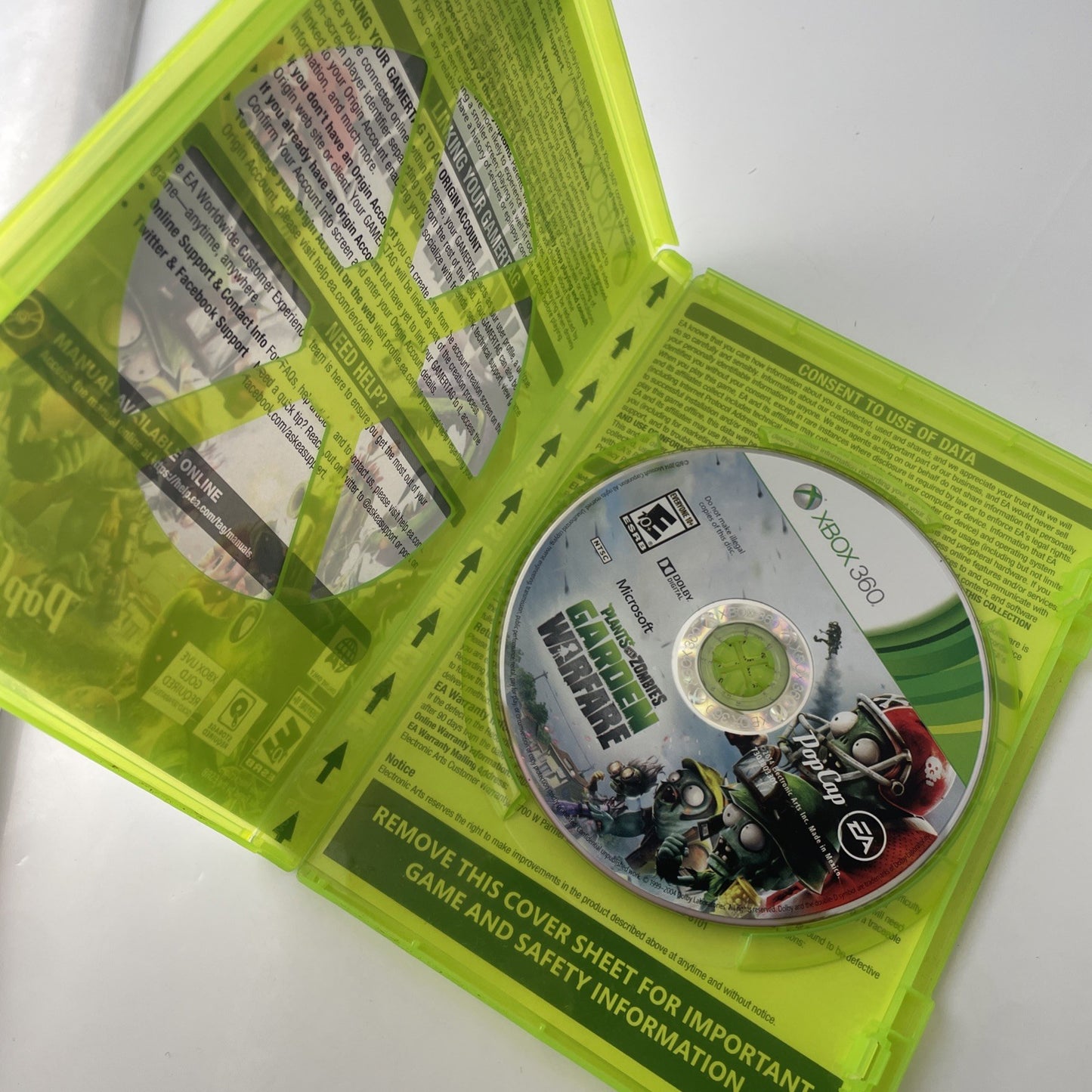 Plants vs. Zombies Garden Warfare Xbox 360 Game 2014 Microsoft NTSC Used 