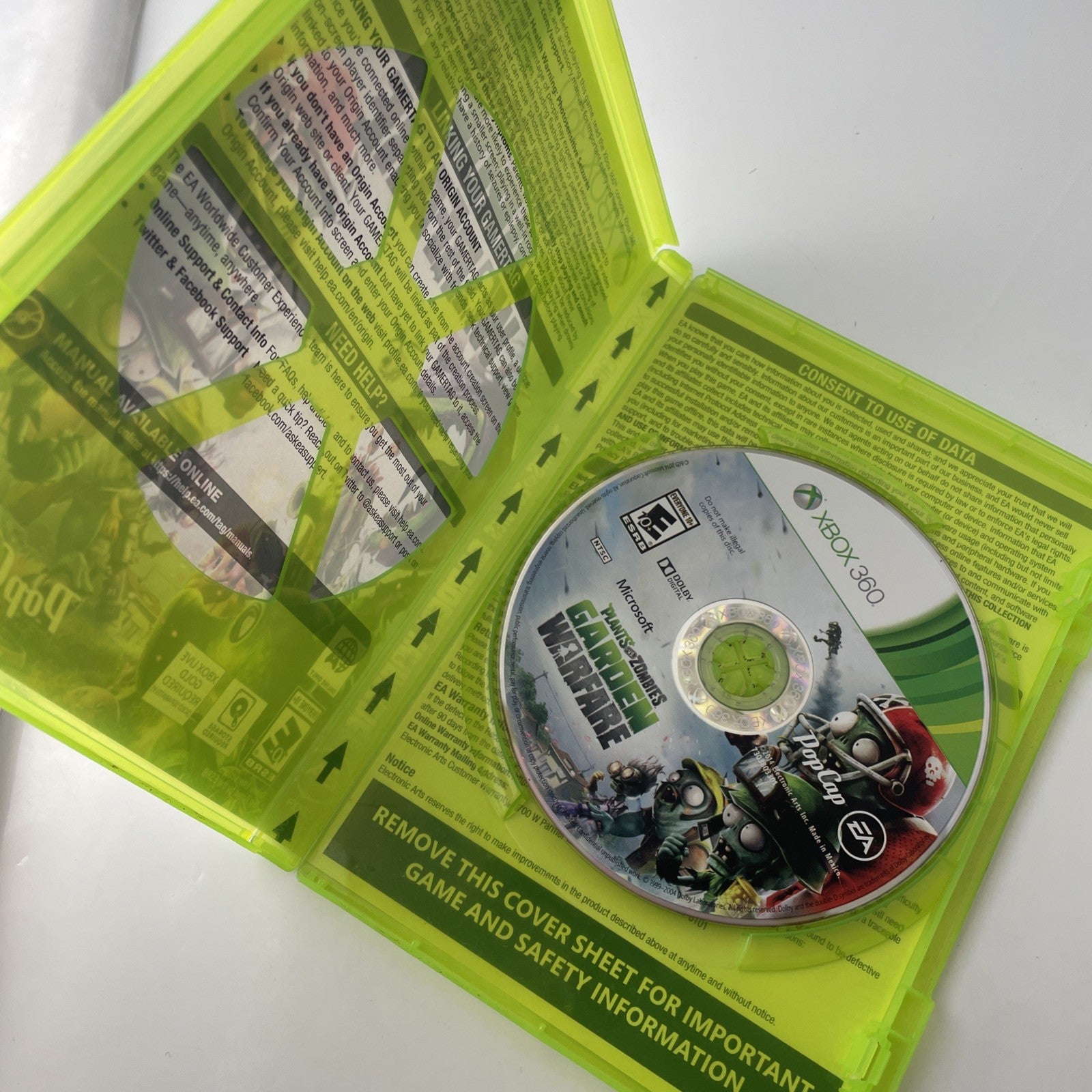 Plants vs. Zombies Garden Warfare Xbox 360 Game 2014 Microsoft NTSC Used 