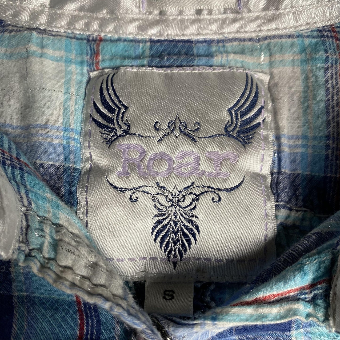 Roar Shirt Womens Small Blue Plaid Embroidered Western Snap Button Distressed
