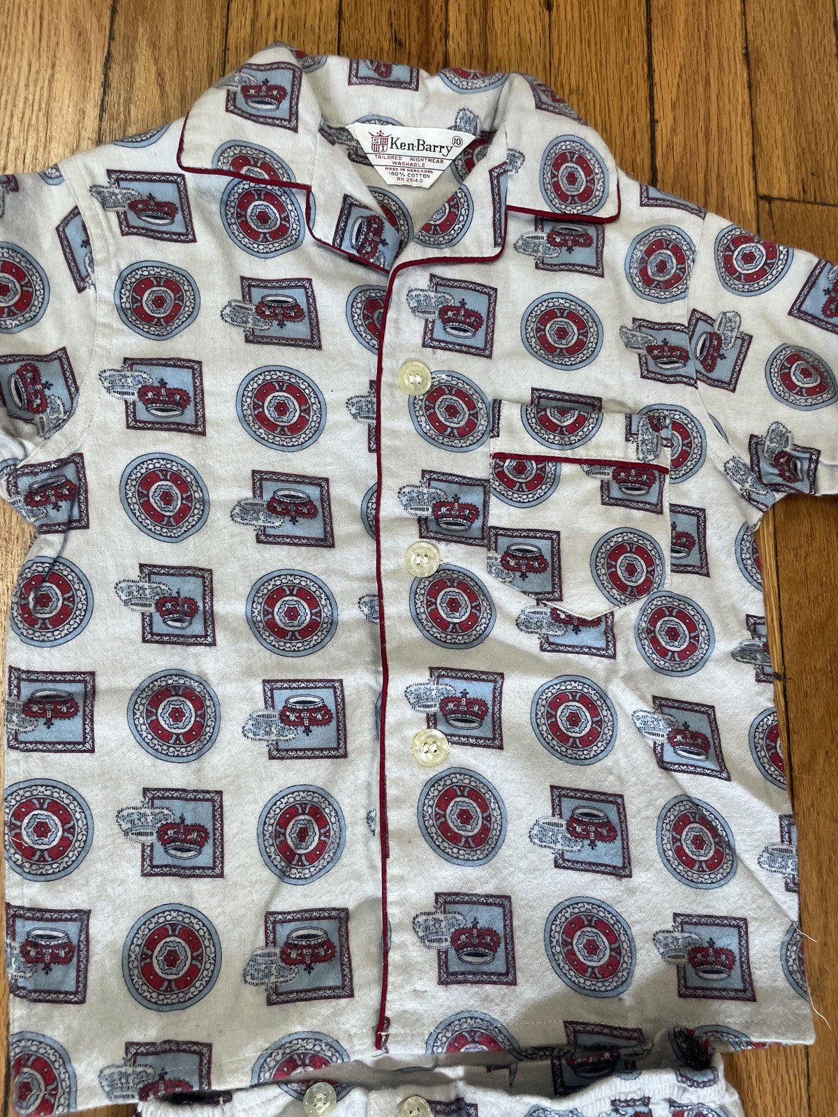 Vintage KenBarry Pajama Set Boys Medium Crown Print Button Up Sleepwear 60s