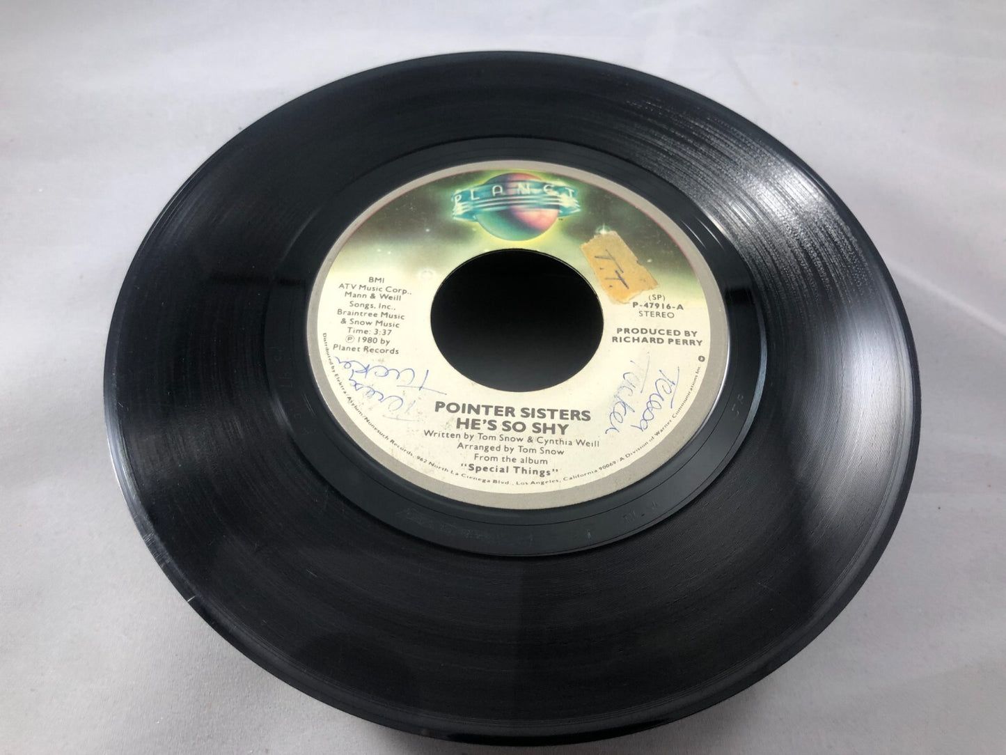 Pointer Sisters – He's So Shy / Movin' On - 1980 Planet 45 RPM Record - VG