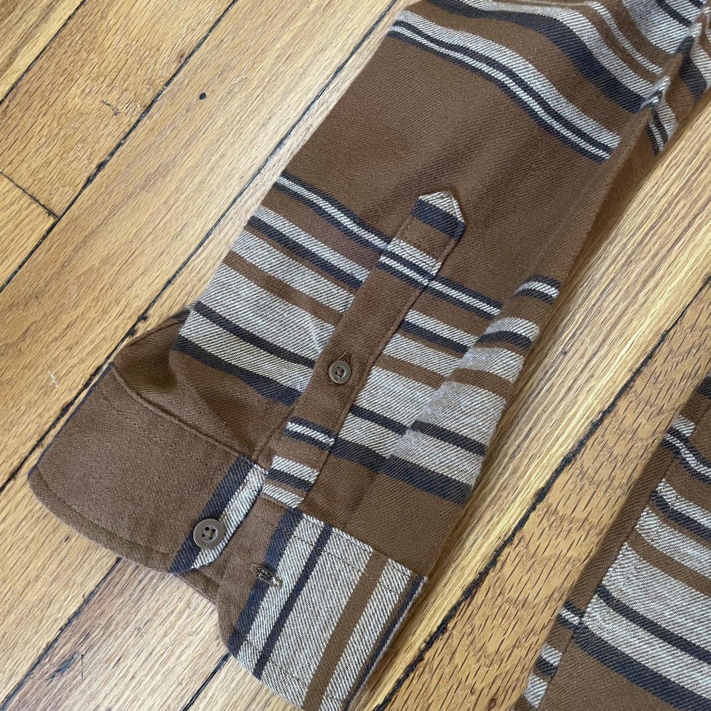 Hurley Shirt Mens 2XL Brown Tan Striped Long Sleeve Button Up Casual Skate Beach