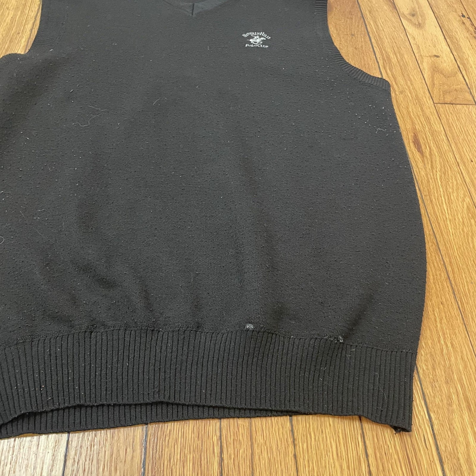 Beverly Hills Polo Club Sweater Vest Mens Medium V Neck Pullover Embroidered