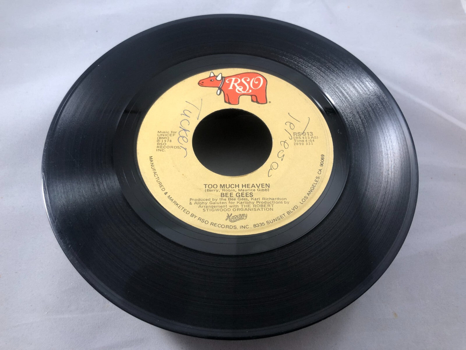 BEE GEES REST YOUR LOVE ON ME/TOO MUCH HEAVEN (G+) RS-913 45 RECORD