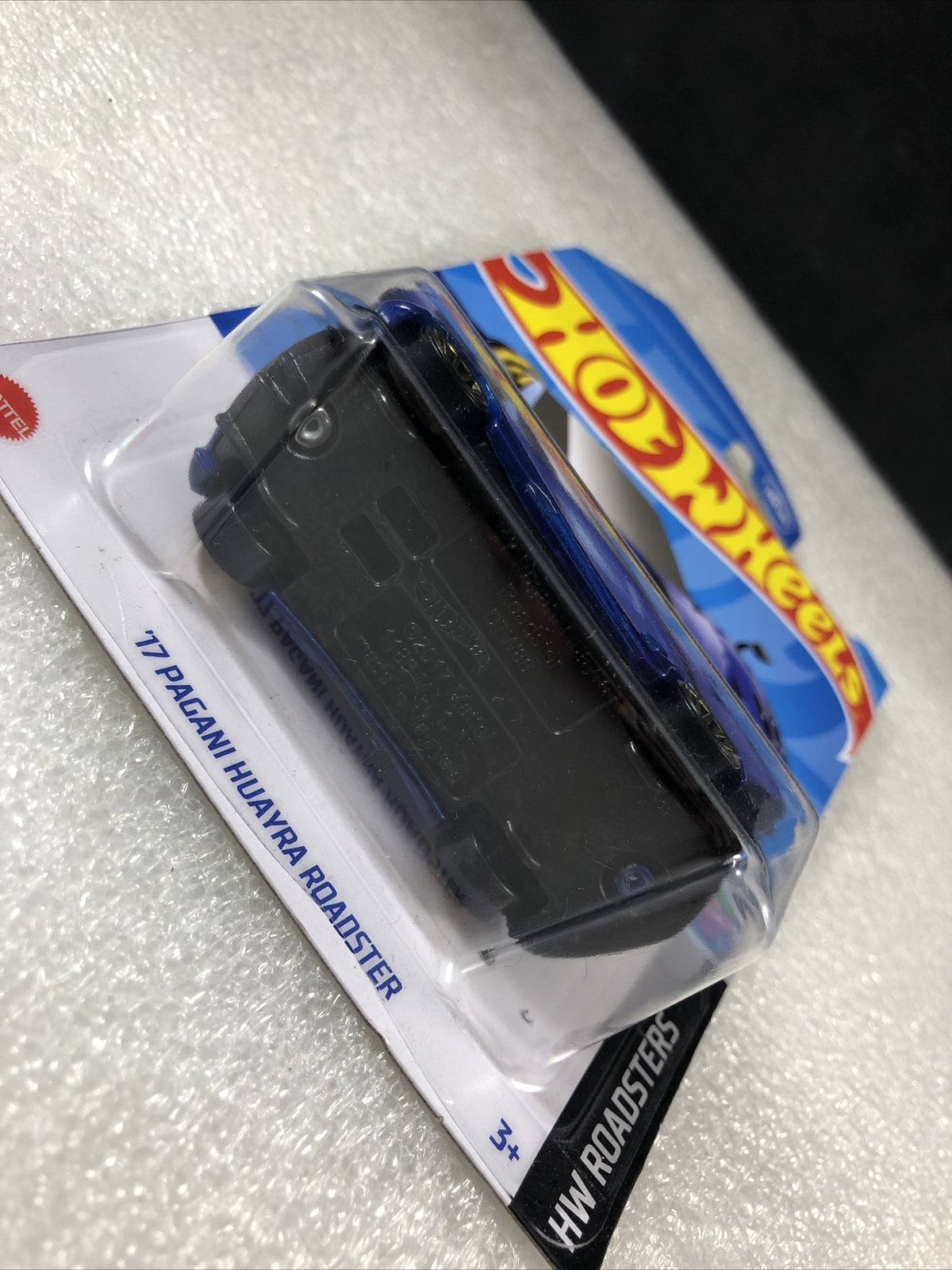 Hot Wheels 1/64 17 Pagani Huayra Roadster Blue Diecast Model Car NEW IN PACKAGE
