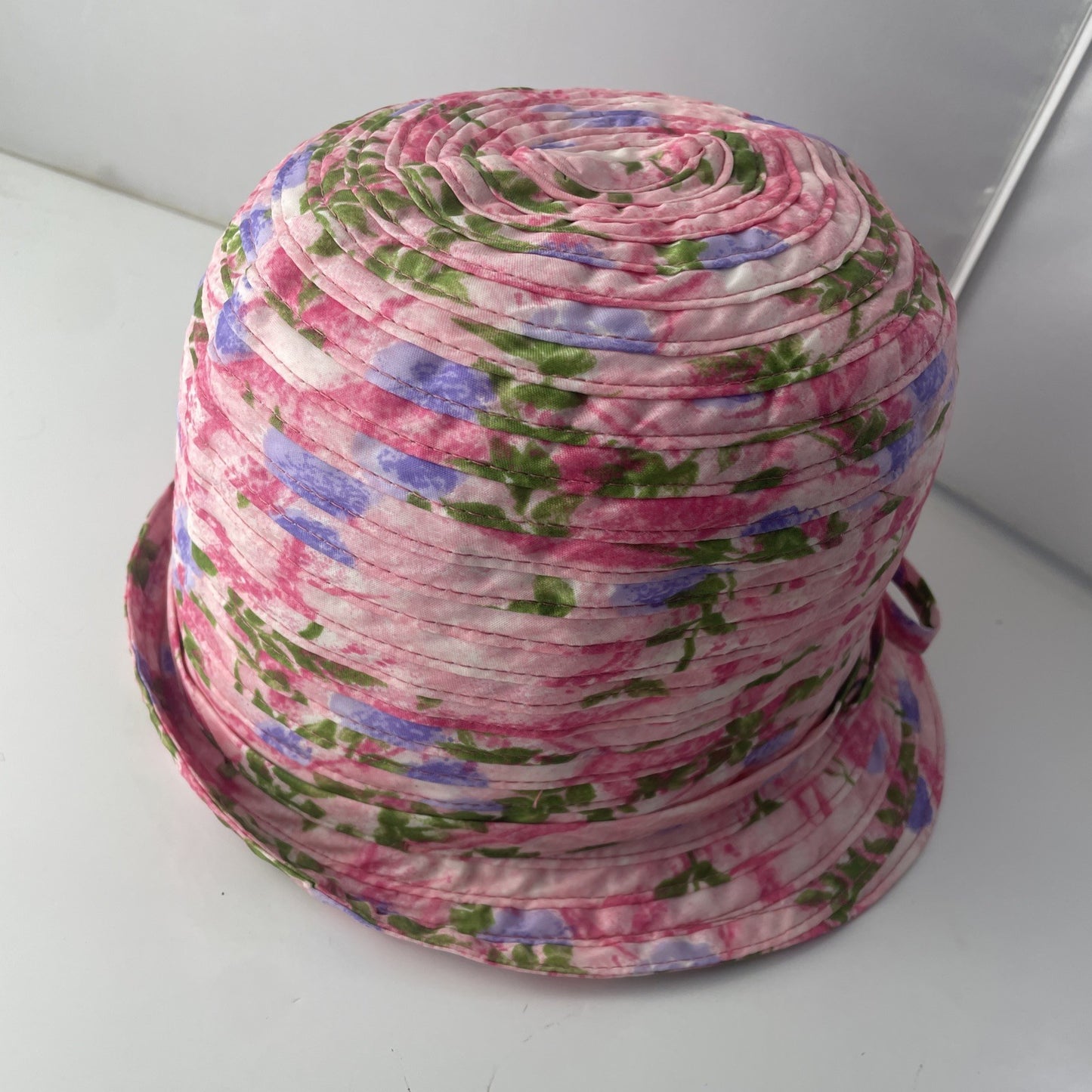 True Vtg Valerie Modes 22 UNION LABEL Pink Floral Woven Bucket Hat MOD MCM