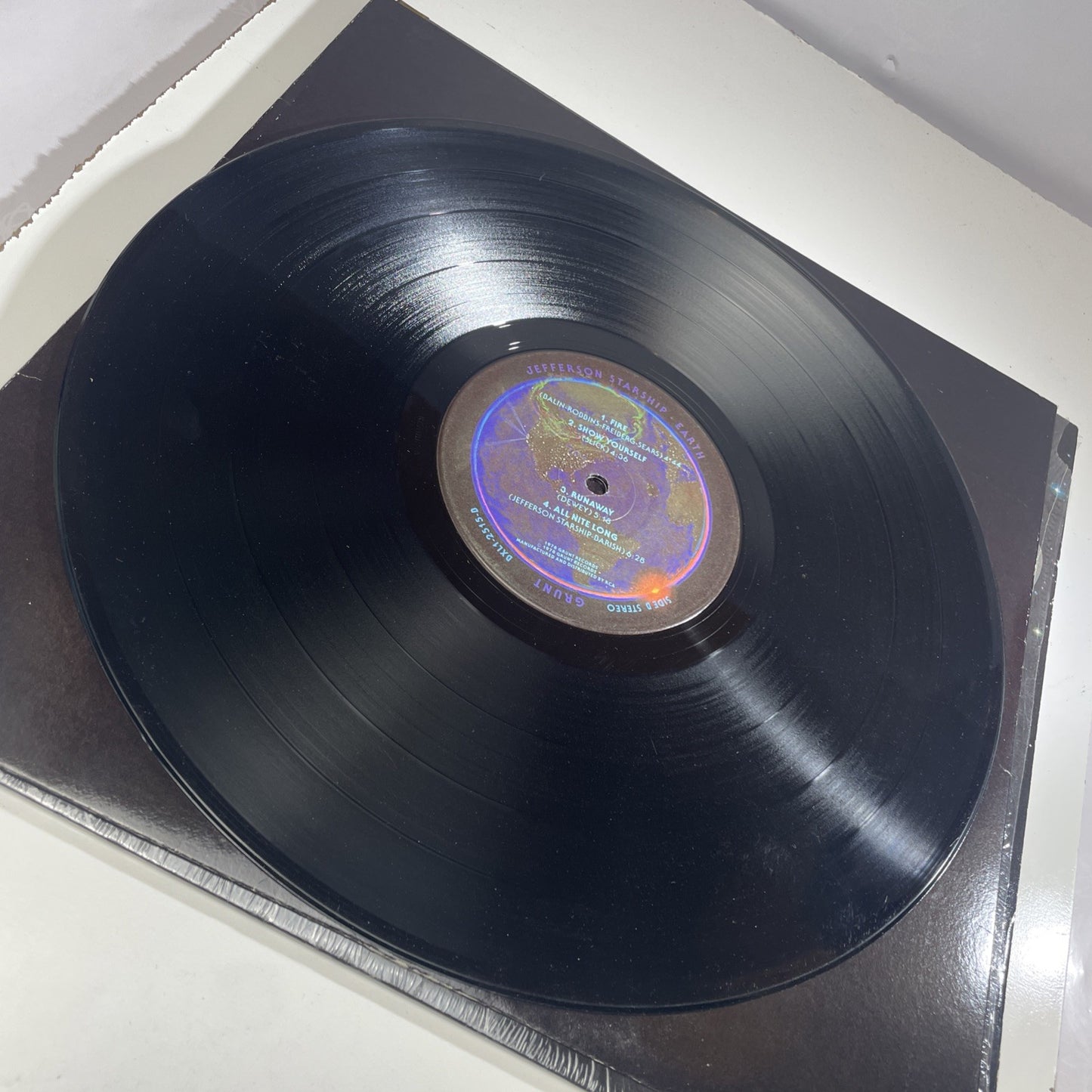 Jefferson Starship  'Earth'  Vinyl LP  Grunt  BXL1-2515  VG+ In Shrink