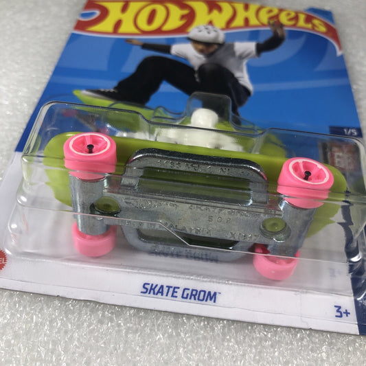 2023: Hot-Wheels Sports: Valentine Stuffer Green Tony Hawk Skate Grom