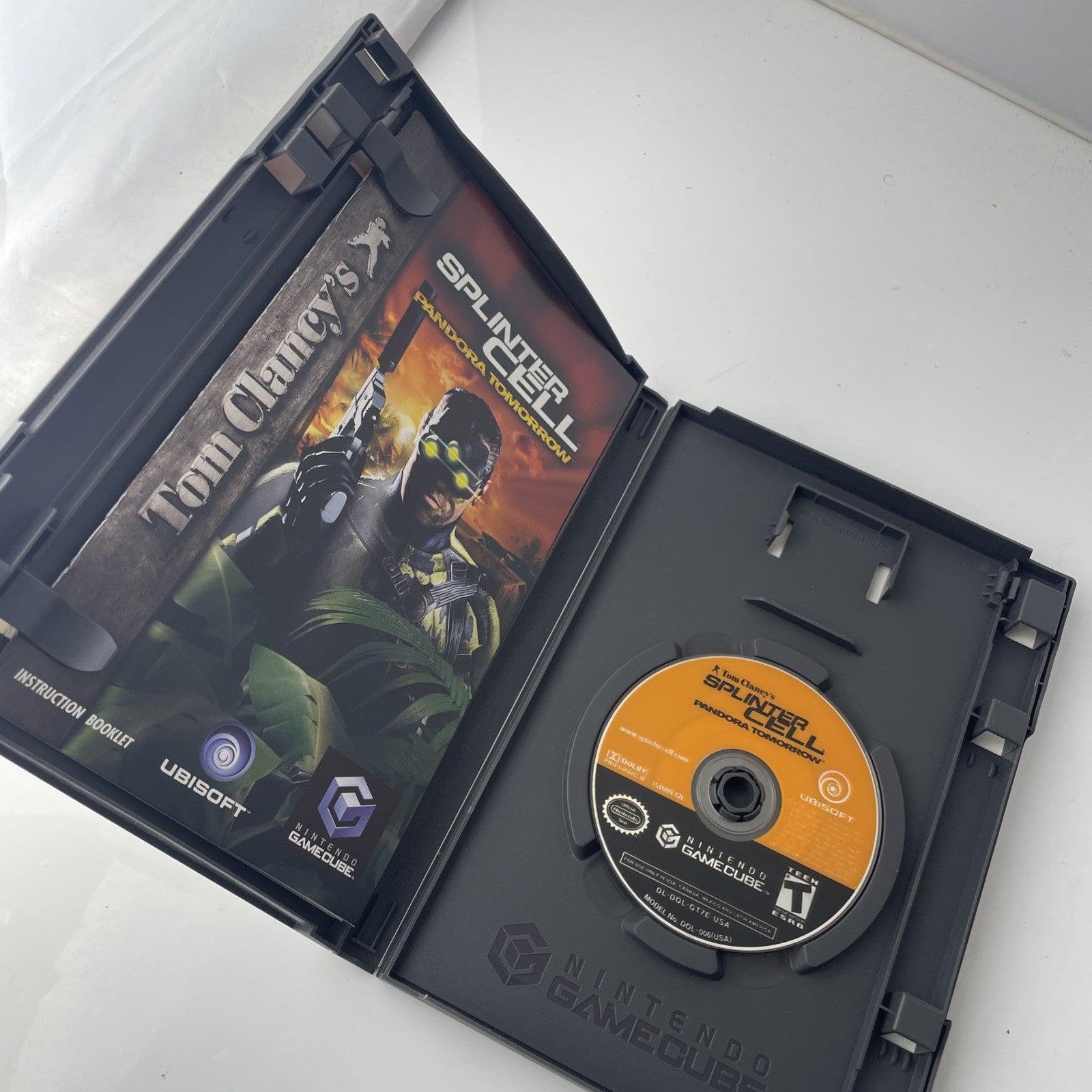 Tom Clancy's Splinter Cell: Pandora Tomorrow  Nintendo GameCube 2004 Complete