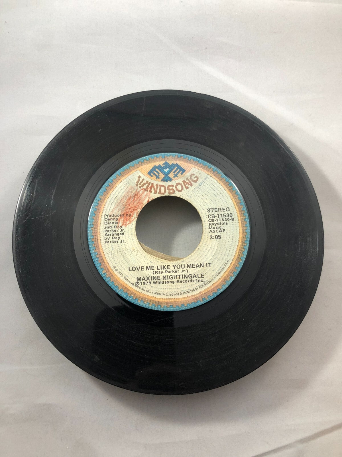 MAXINE NIGHTINGALE "LOVE ME LIKE YOU MEAN IT / LEAD ME ON" 1979 WINDSONG G F241