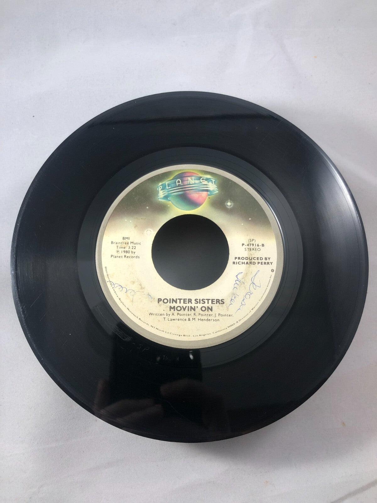 Pointer Sisters – He's So Shy / Movin' On - 1980 Planet 45 RPM Record - VG