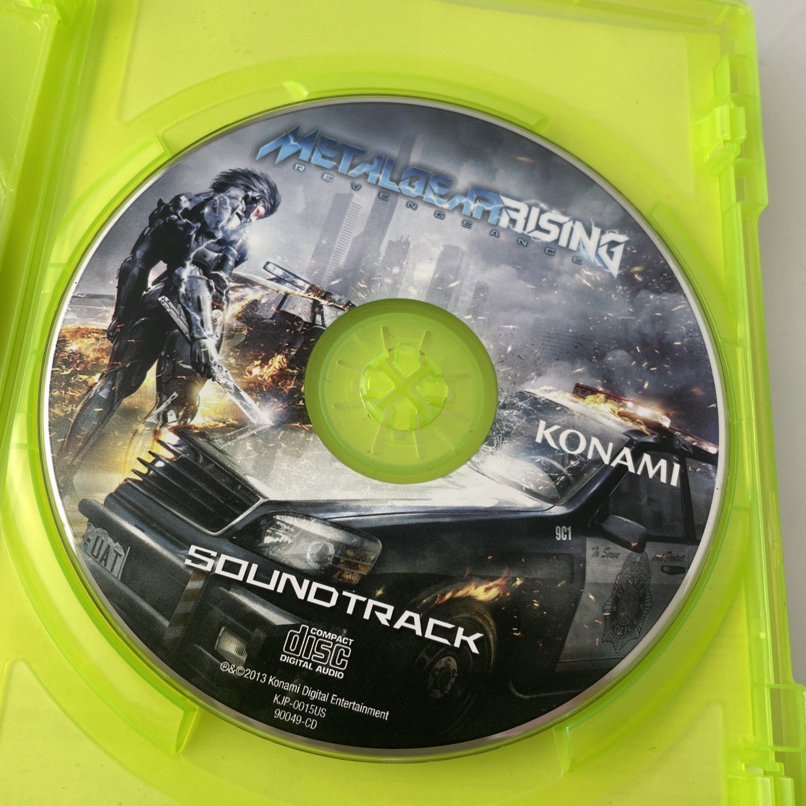 Metal Gear Rising: Revengeance (Microsoft Xbox 360) w/Manual Walmart Variant CD