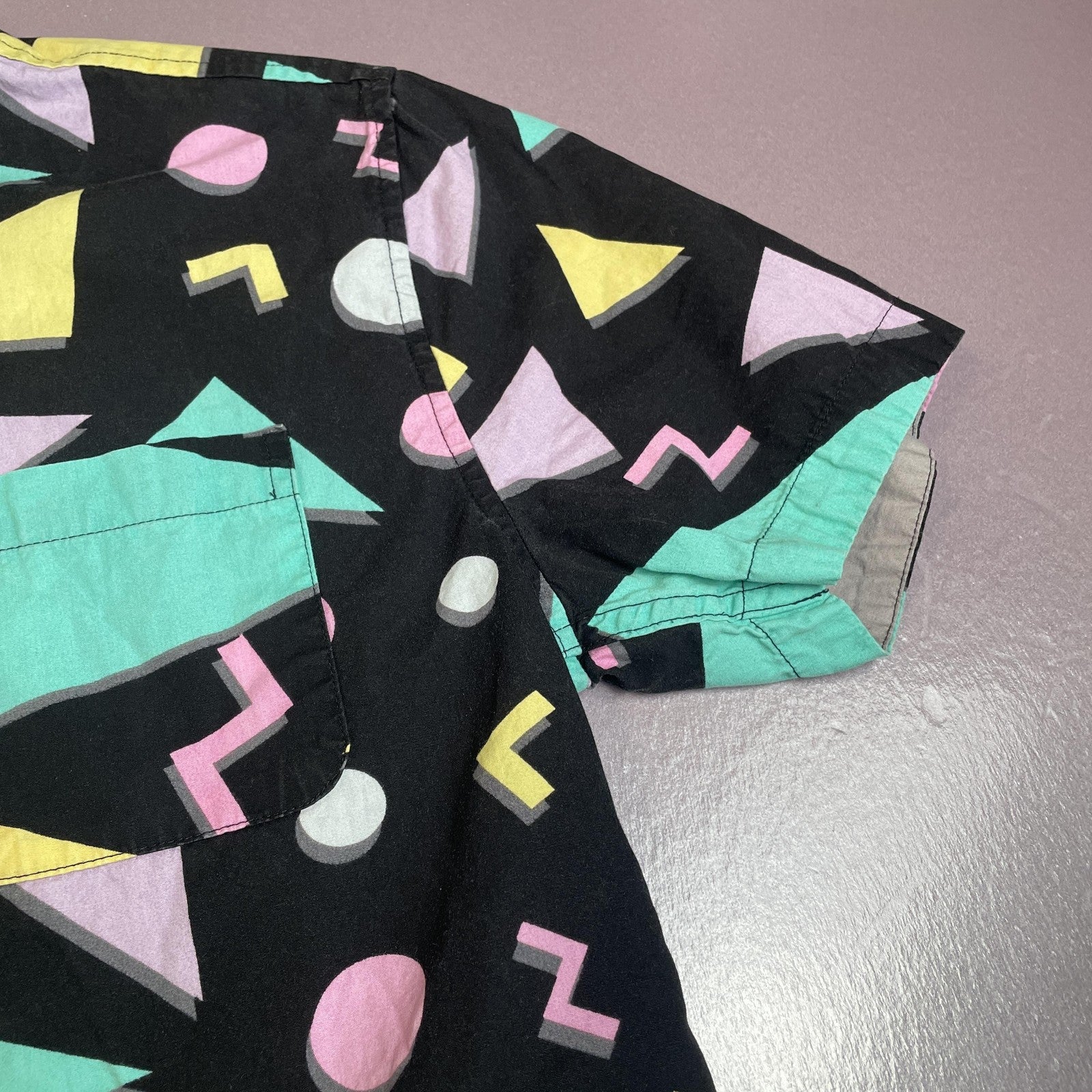 Massive Shirt Mens Medium Black Pastel Geometric Short Sleeve Casual Button Up