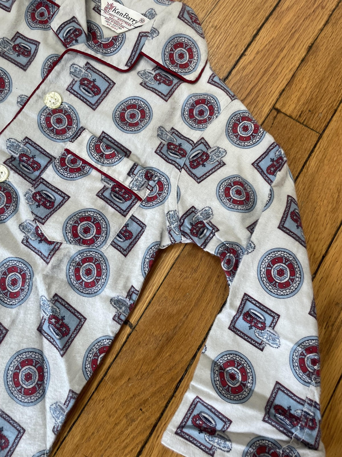 Vintage KenBarry Pajama Set Boys Medium Crown Print Button Up Sleepwear 60s