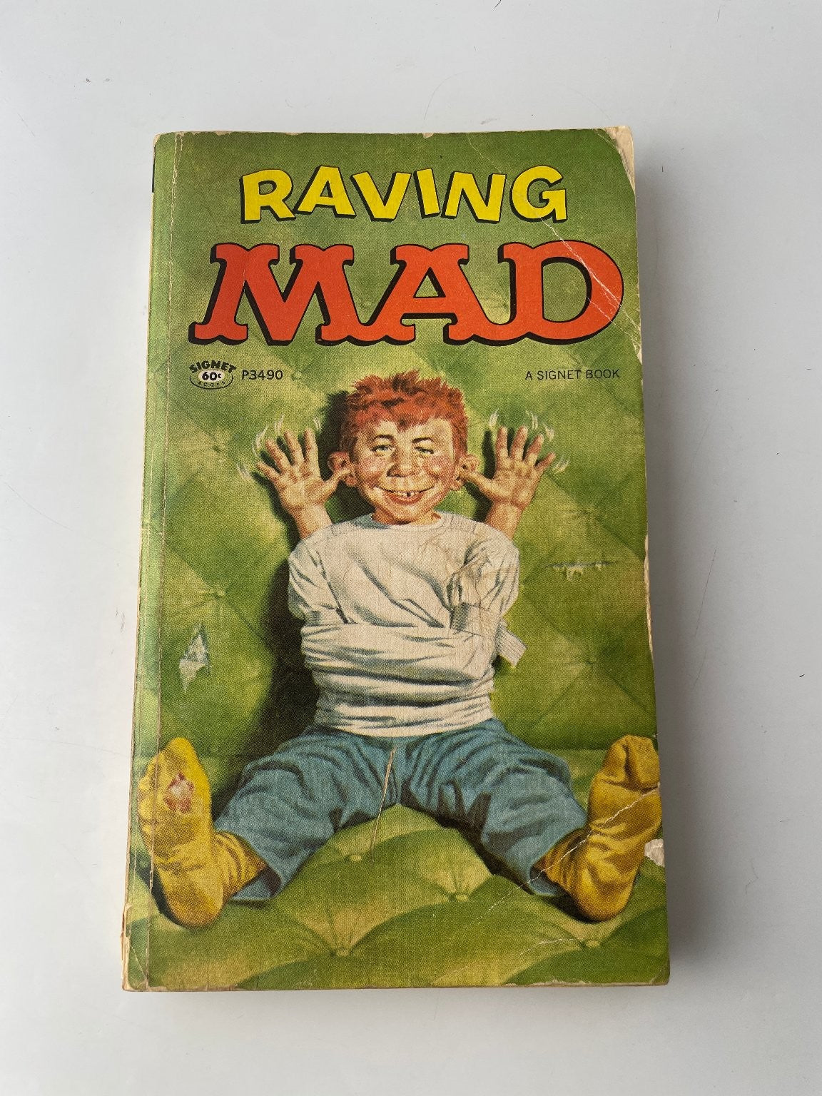 Raving Mad William M. Gaines 1966 Sixth Printing Humor Signet Book