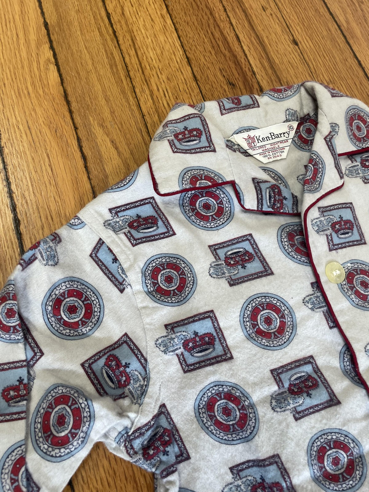 Vintage KenBarry Pajama Set Boys Medium Crown Print Button Up Sleepwear 60s