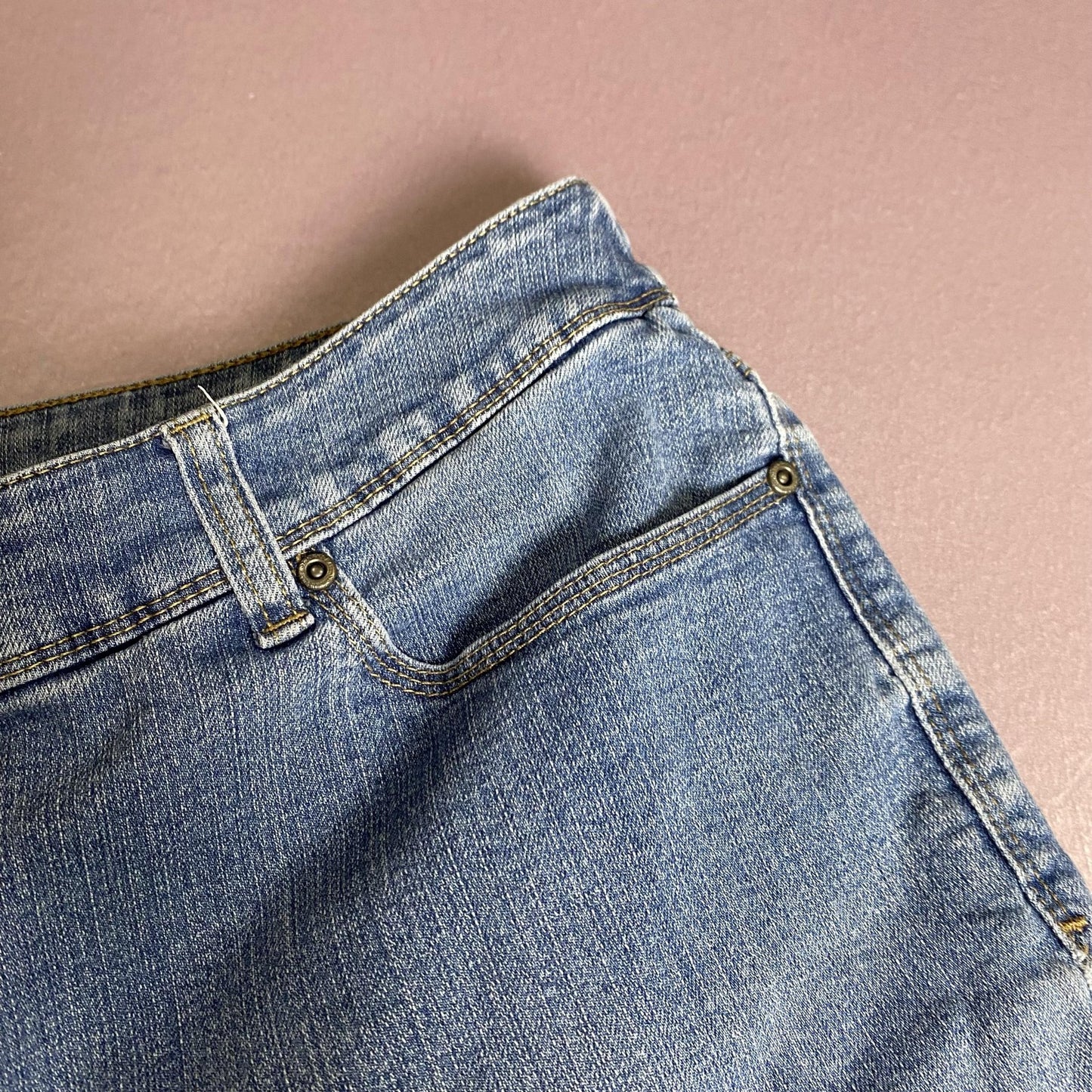 St John's Bay Jeans Womens 20W Blue Stretch Denim Cropped Capri Mid Rise Pants