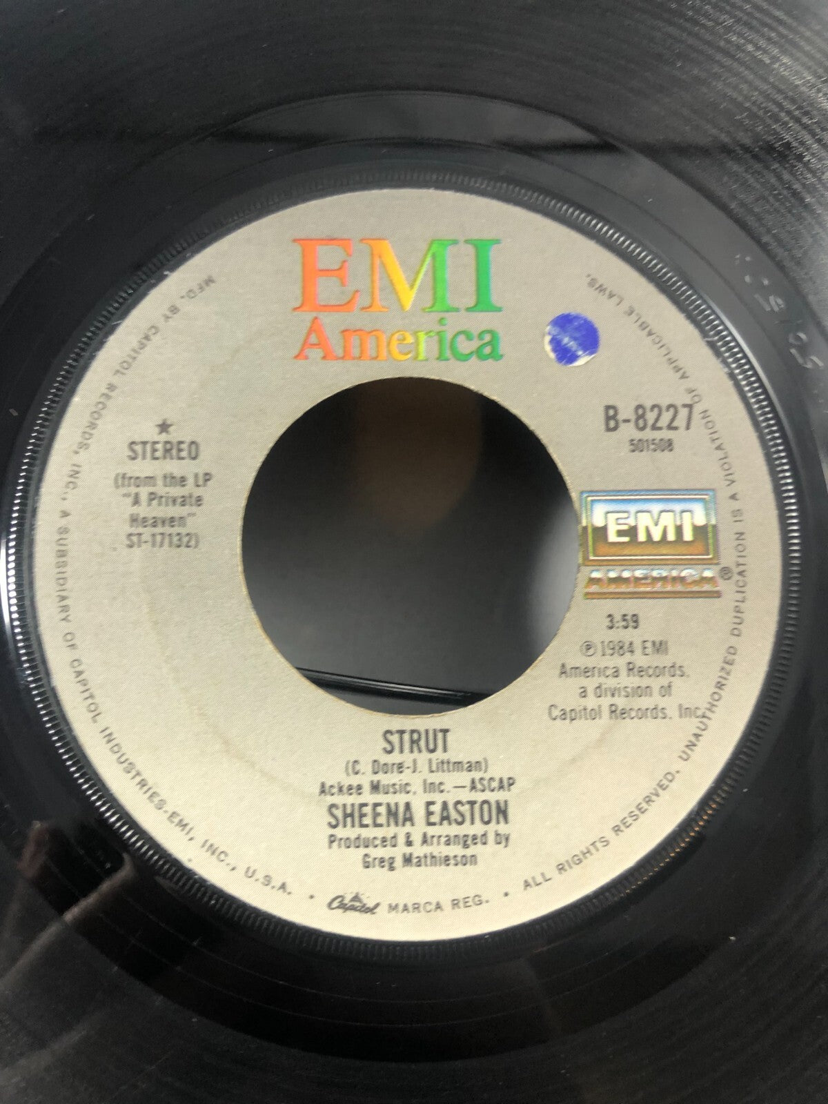 Sheena Easton – Strut - 1984 EMI America B-8227 7" 45 RPM Single G+